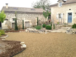 cour-gravier-perigord