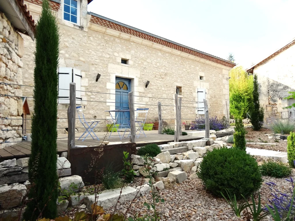 garde-corps-bois-acacia-filin palissade-côté-jardin