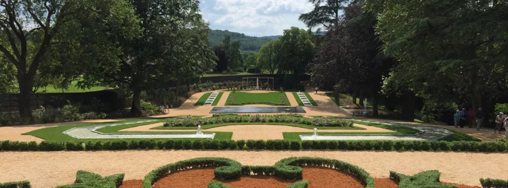 gazon-precultive-rouleau-chateau-milandes gazon-precultive-rouleau-chateau-milandes