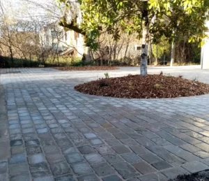 pavage-pave-gres-gris-cour