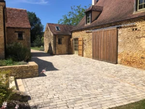 pavage-pave-pierre-perigord-cour