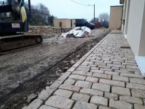 pavage-pave-pierre-trottoir-maison